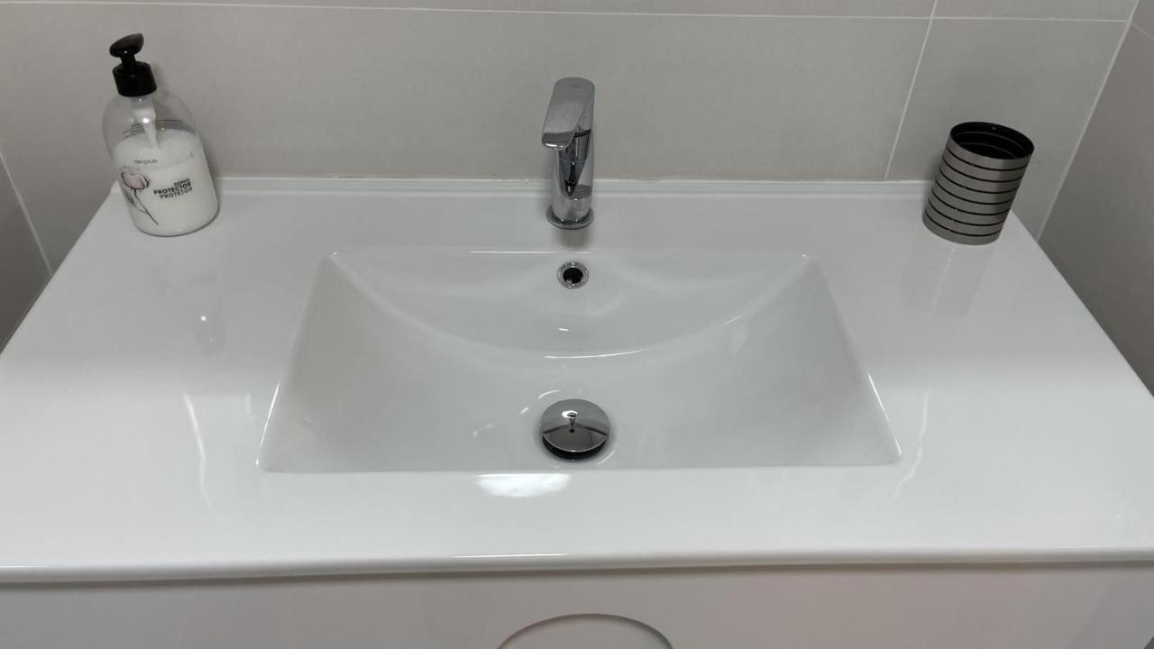 Piso De Lujo En Primera Linea De Playa Y Garaje Cadice Esterno foto